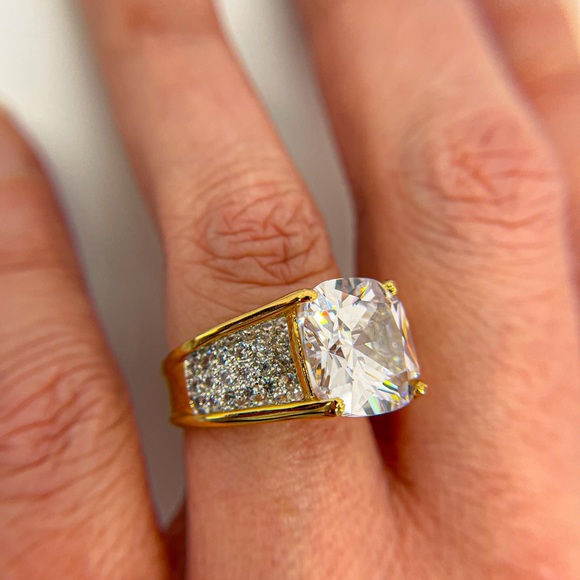 Gold Tone Cushion Cut Cubic Zirconia High Profile Ring. Size 6. - Picture 4 of 11